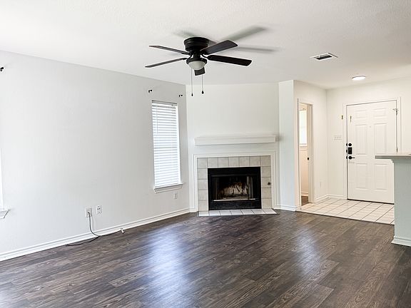 2nd image of 2902 Kestrel Dr #B