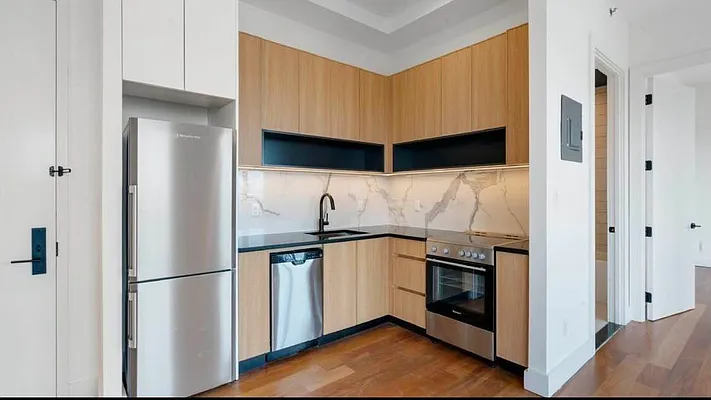 Rented by Nooklyn NYC LLC | media 18