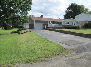 2011 30th St, Beaver Falls, PA 15010