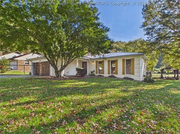 54 Demra St, Charleston, WV 25320