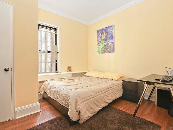3rd image of 72 E 93rd St APT 4B