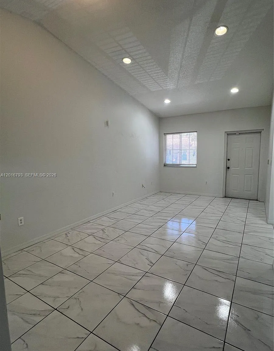 Venetia Gardens South Con — Photo 1