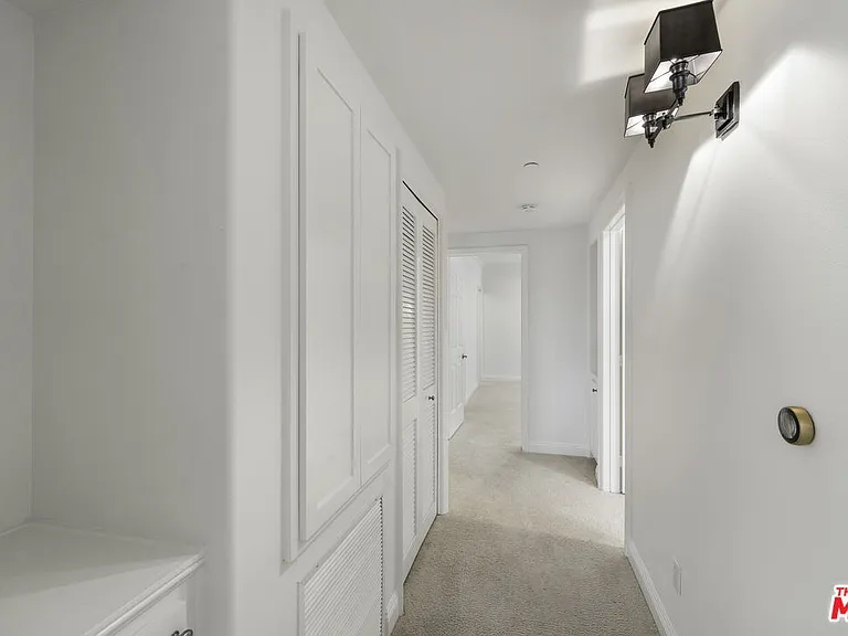 1820 Benecia Ave #402 — Photo 50