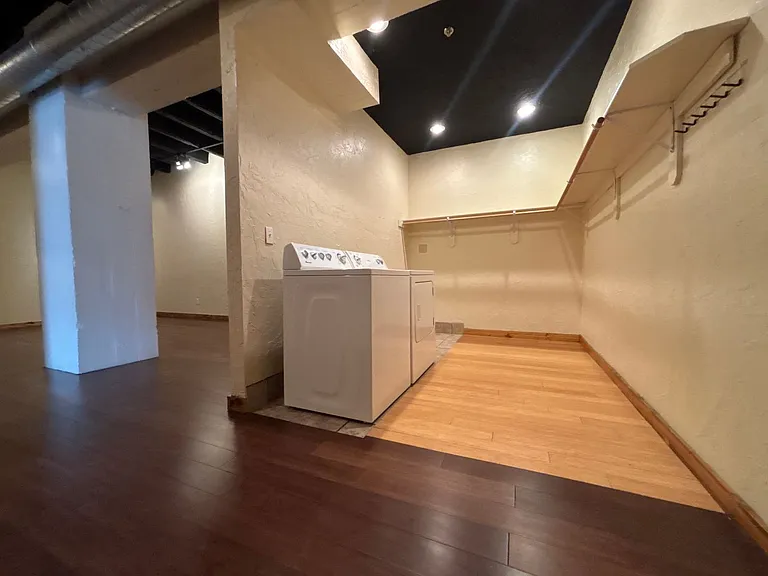 213 W Olive St #105 — Photo 6