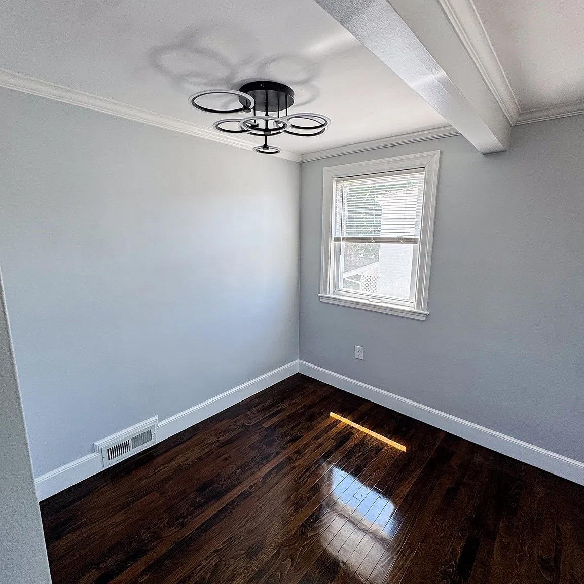 2 bed, 1.0 bath, 900 sqft, $2,600 — Photo 4
