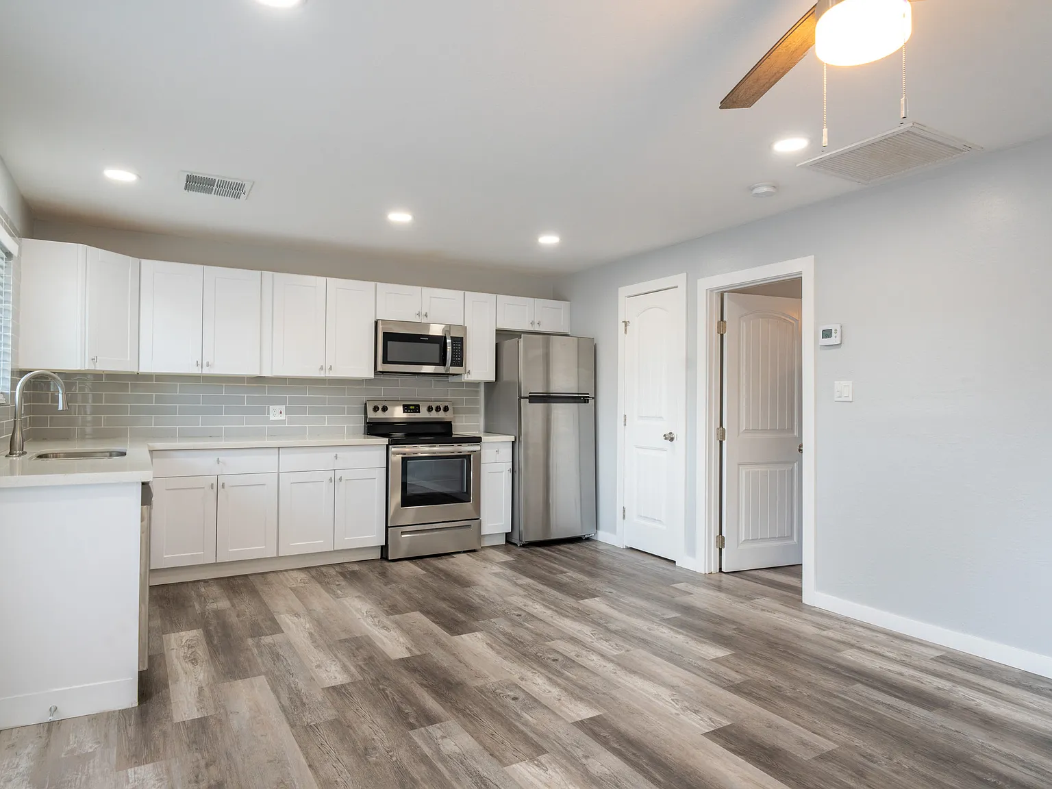 1421 South Rita Lane - 2 — Photo 2