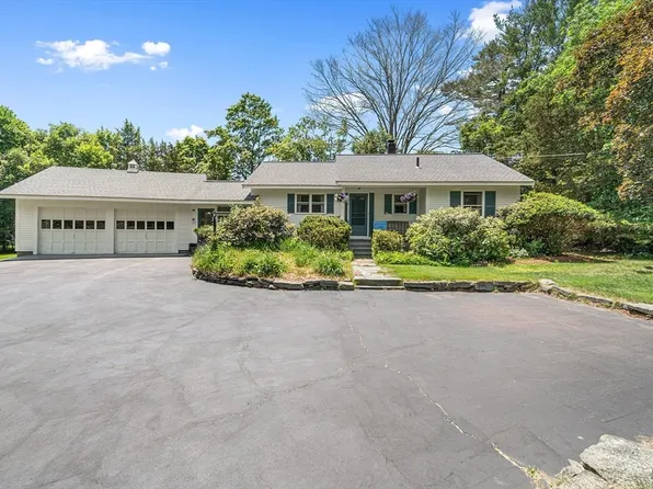 350 Tremont St, Taunton, MA 02780