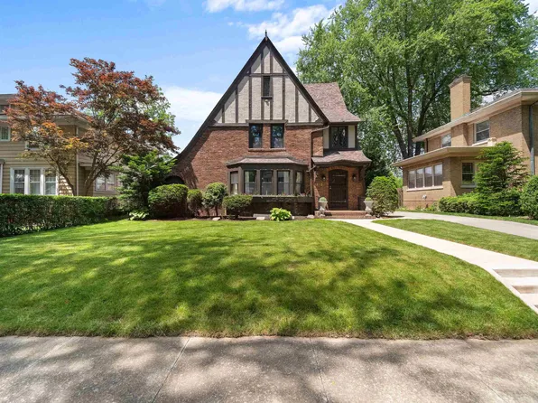 1515 Kensington Blvd, Fort Wayne, IN 46805