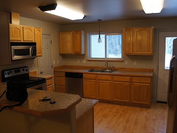 4th image of 1170 Marsh Laurel Ave