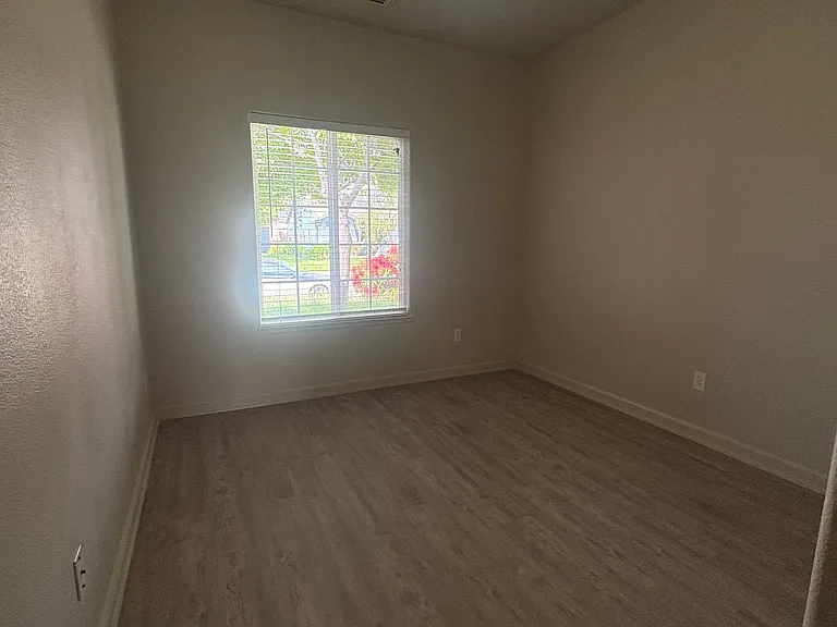 614 Mosburg Loop — Photo 16