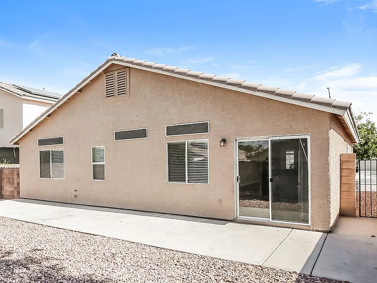 516 Shallow Mist Ct — Photo 16
