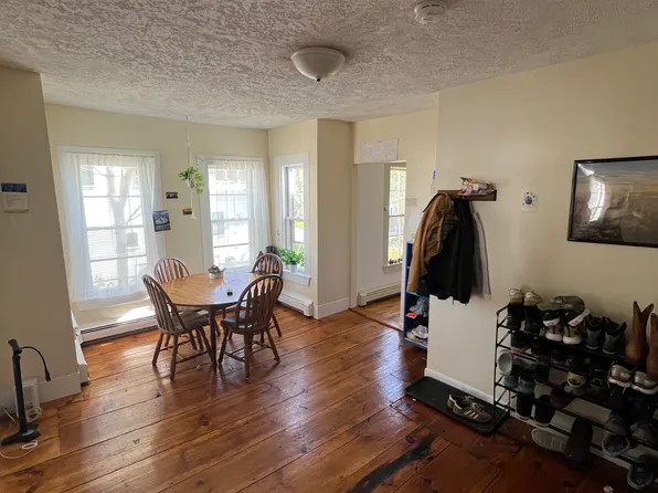 15B Mayhew St #2, Hopkinton, MA 01748