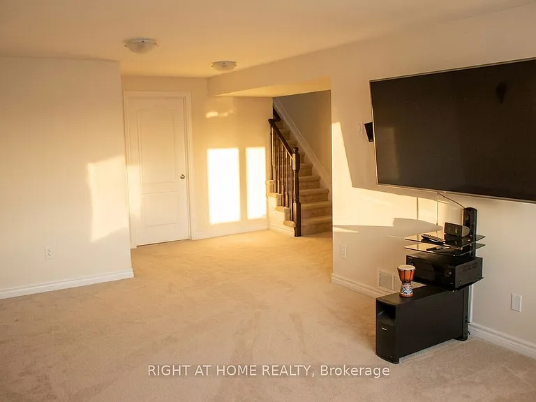 239 Via San Marino St — Photo 15