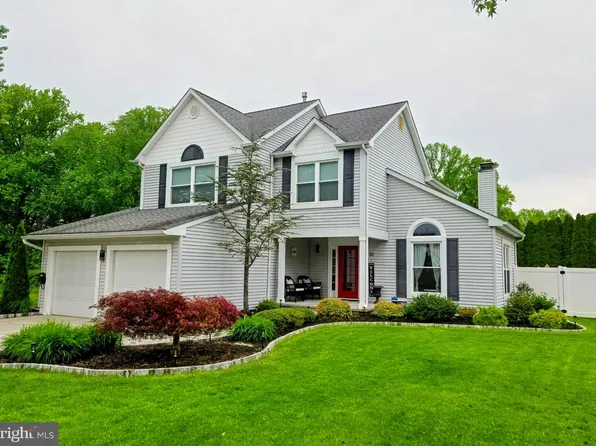 10 Christopher Ln, Glassboro, NJ 08028