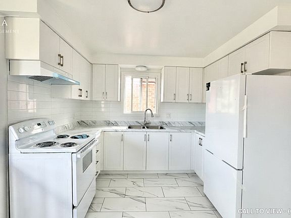 2nd image of 1521 Bridletowne Cir #3