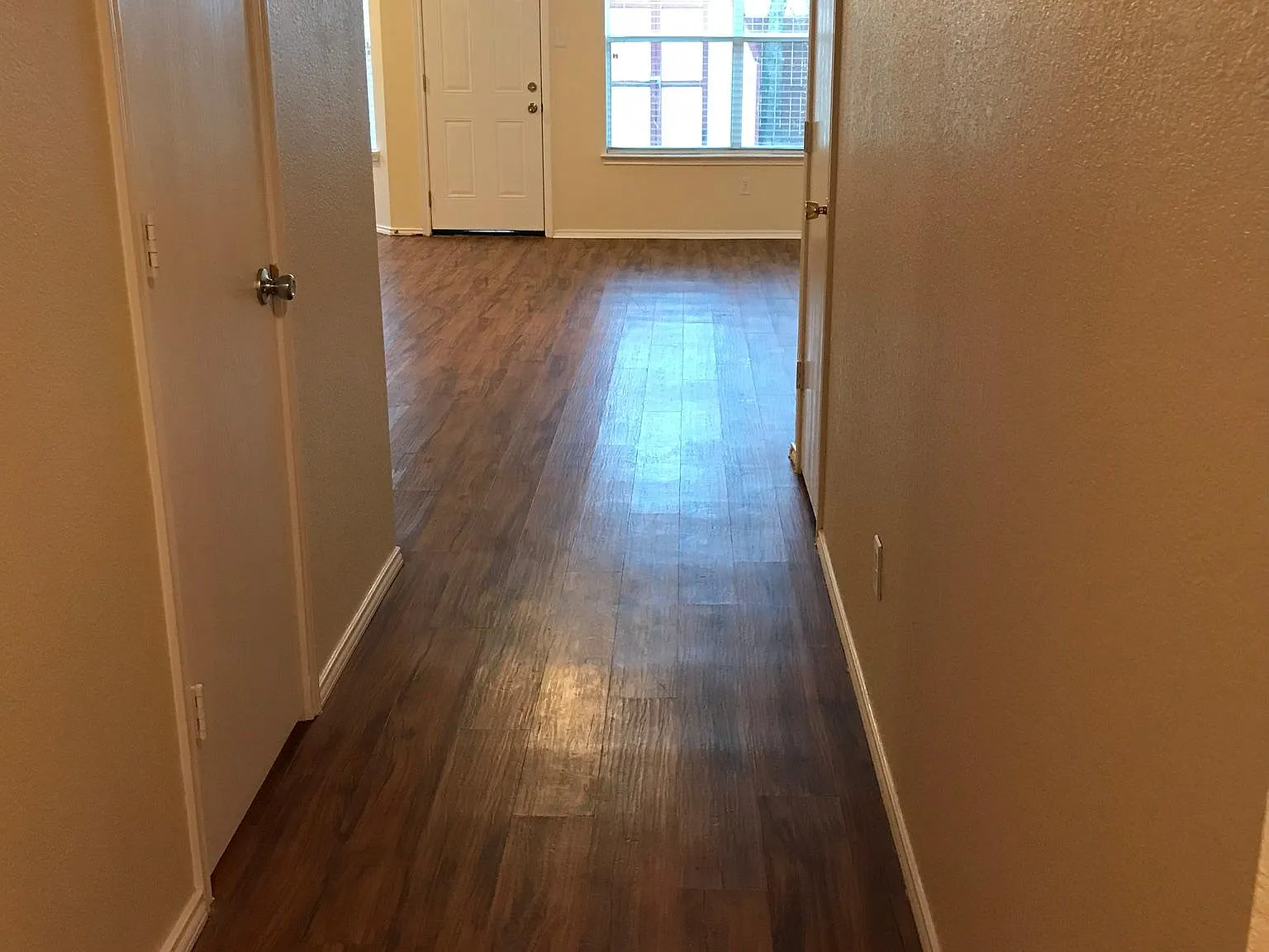 1512 Pine Ln — Photo 3