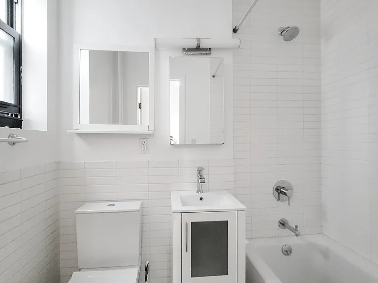 172 5th Ave #4G — Photo 4