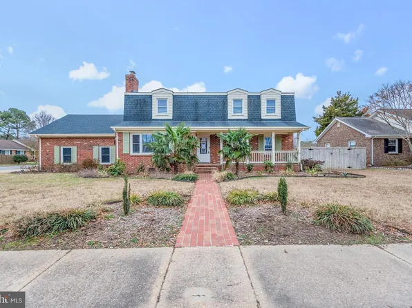 5137 Stratford Chase Dr, Virginia Beach, VA 23464