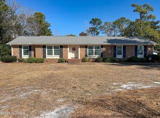 921 Hood Dr, Wilmington, NC 28409