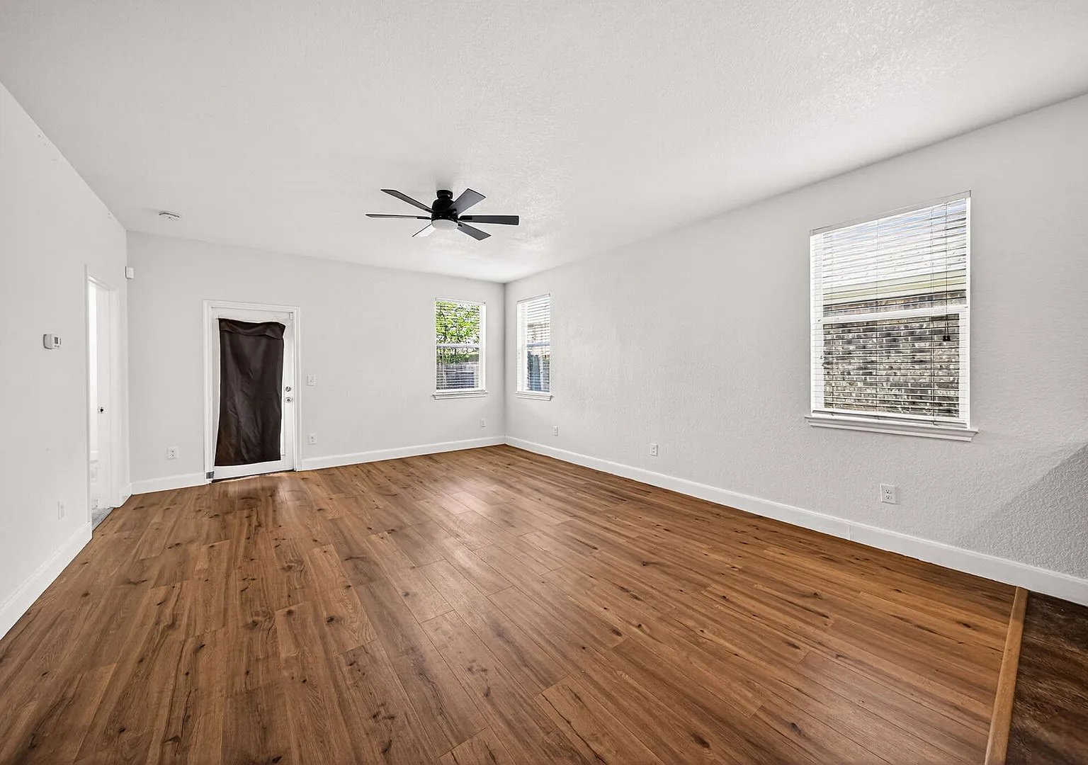 3 bed, 1592 sqft, $1,795 — Photo 4
