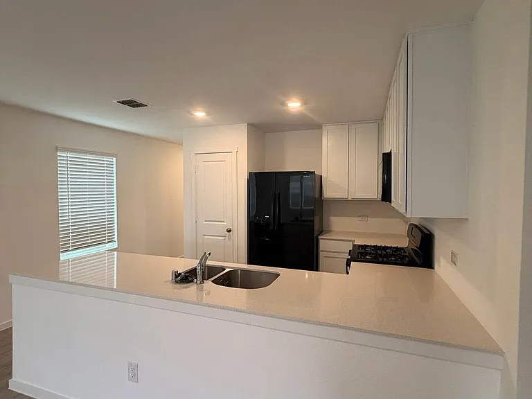4171 Silverstein St — Photo 5