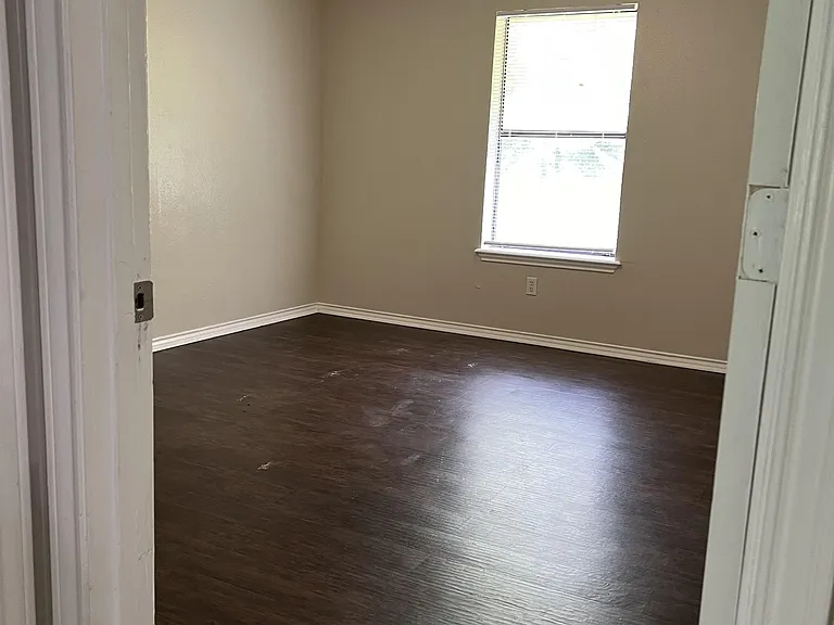 13541 Sheldon Ln — Photo 8
