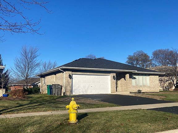2nd image of 8864 Marshfield Ln