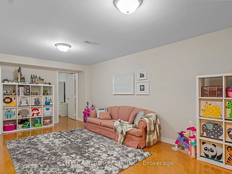 66 Carrier Cres #BASEMENT — Photo 2