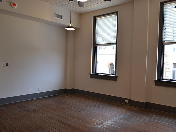 3rd image of 5 W Houston St #202