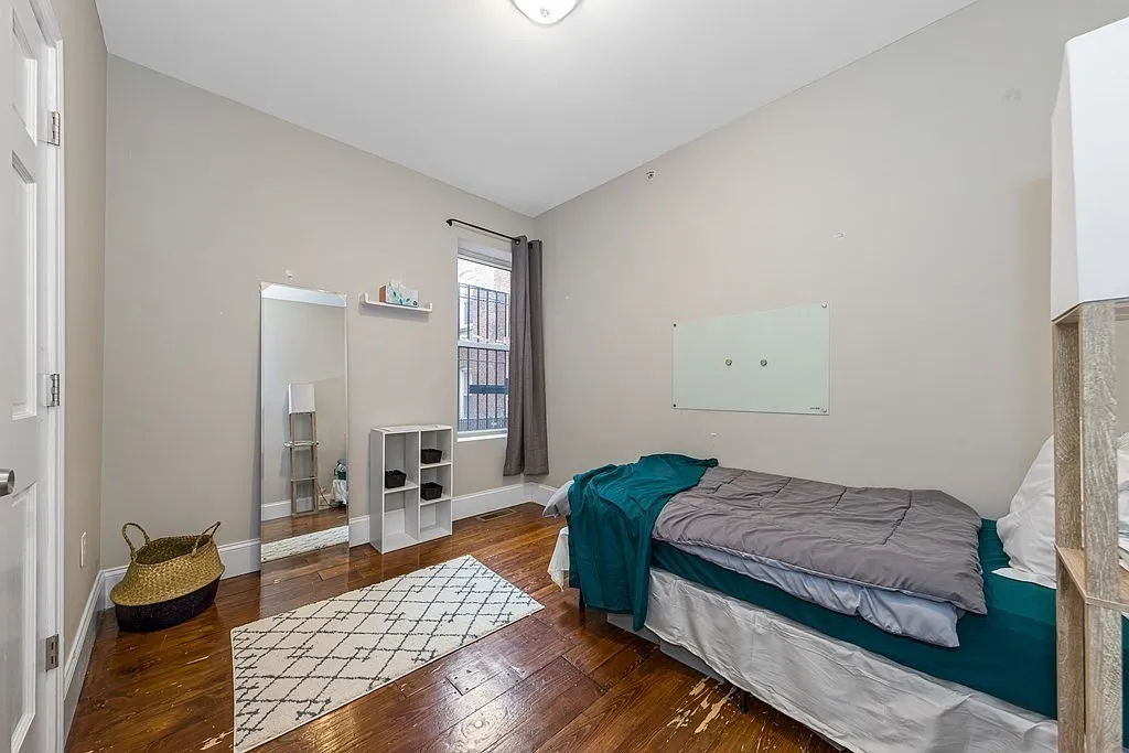 Building Photo - 16 Sewall St #2F