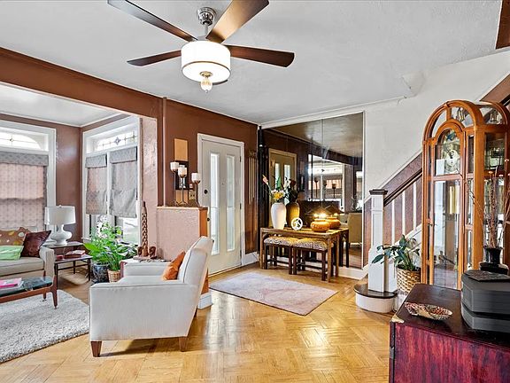 4th image of 112-21 197th St