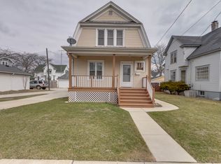 1004 70th St, Kenosha, WI 53143