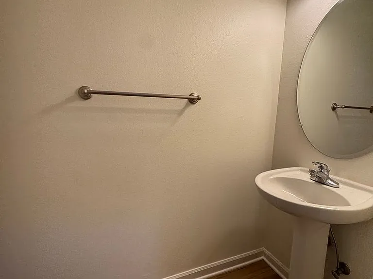 5721 NE Canard Ct — Photo 7