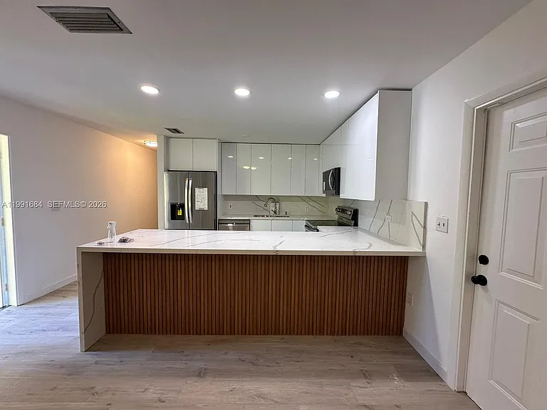 3755 Oak Ave — Photo 5