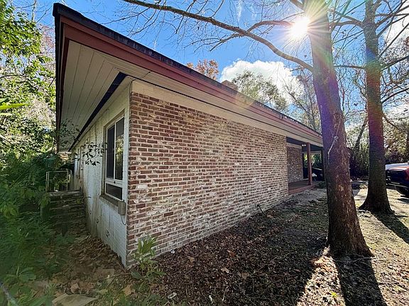 4th image of 111 SW 23rd Ter