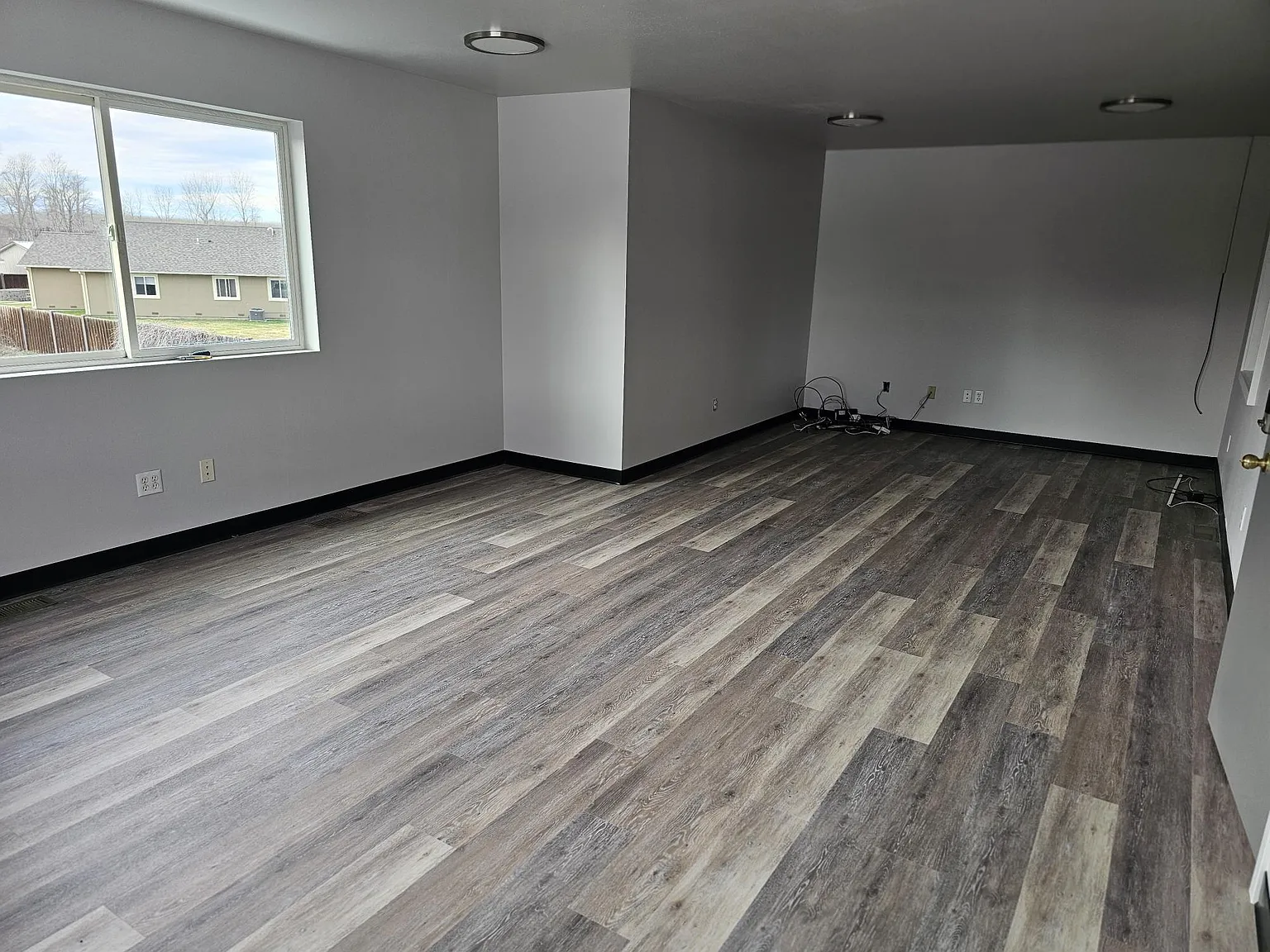 2412 River Road - F-A — Photo 3