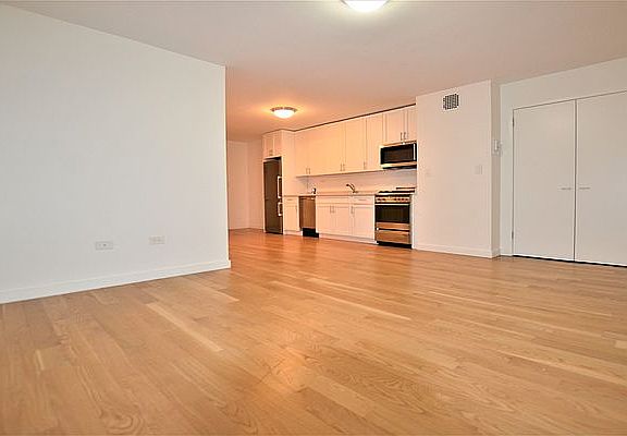 3rd image of 145 4th Ave APT 8D
