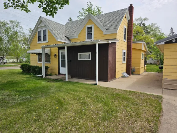 212 Huntsinger Ave, Park Rapids, MN 56470