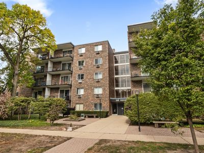 250 Ridge Ave APT 2J, Evanston, IL, 60202