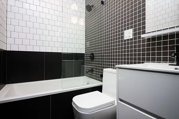 Rented by Nooklyn NYC LLC | media 44