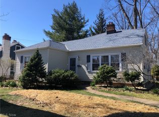 384 Columbia Rd, Bay Village, OH 44140