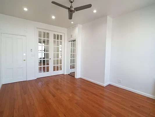 Rented by Compass | media 26
