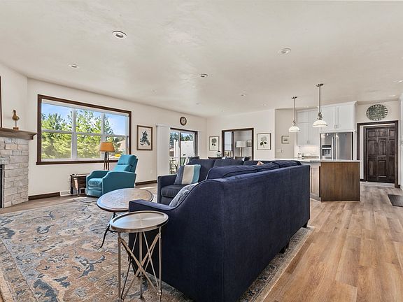 Open Concept: Easy Living