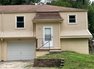 1935 S Crescent Ave, Independence, MO 64052