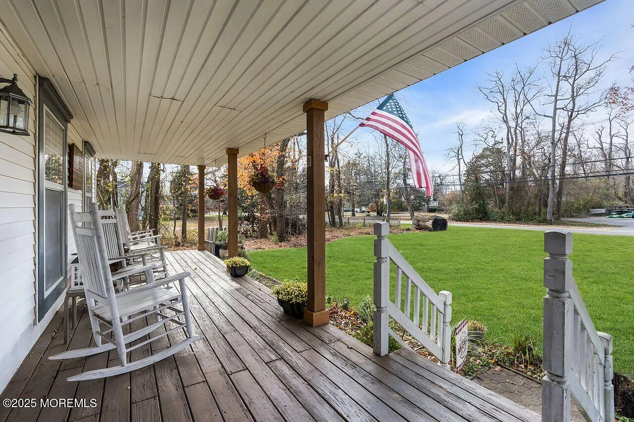1300 Maxim Southard Road photo 1