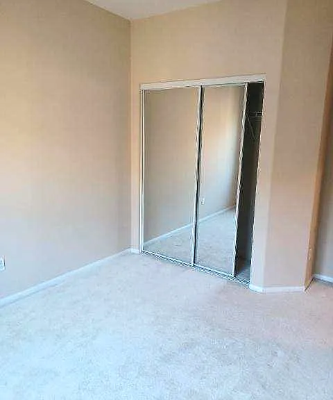 1497 Amsterdam Ct — Photo 10