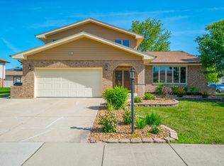 6012 157th St, Oak Forest, IL