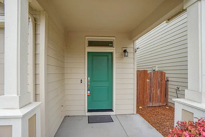 4 bed, 2.5 bath, 2121 sqft, $2,895 — Photo 4