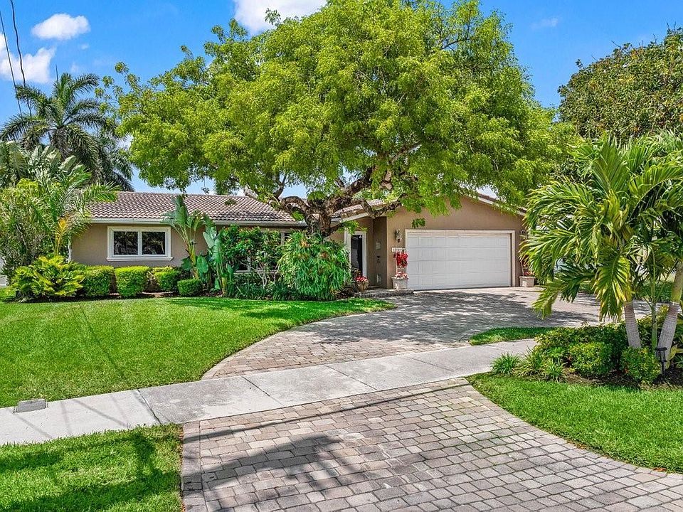 1st image of 1241 SE 9th Avenue
