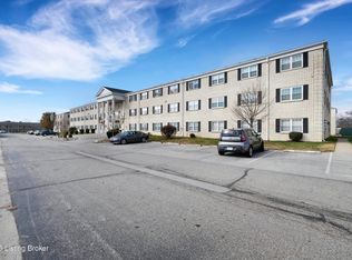 301 El Conquistador Pl, Louisville, KY 40220